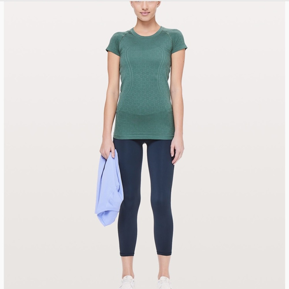 Lululemon Swiftly tee